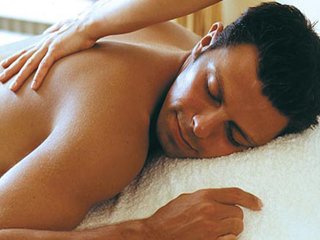 <b>Massage aux huiles essentielles</b> <br><i>Offrez-vous une parenth&egrave;se dans le temps - Dur&eacute;e :  45 - 60 - 90 min</i>